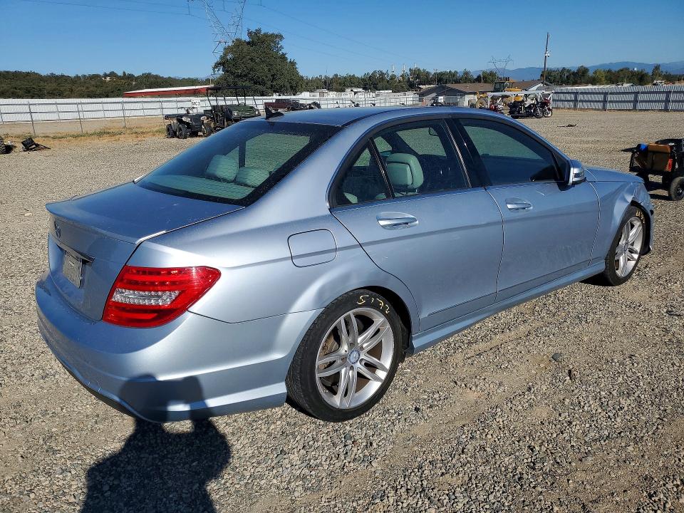 Продаж на аукціоні авто 2014 Mercedes-benz C, vin: WDDGF4HB0EG228157, номер лоту: 68090056