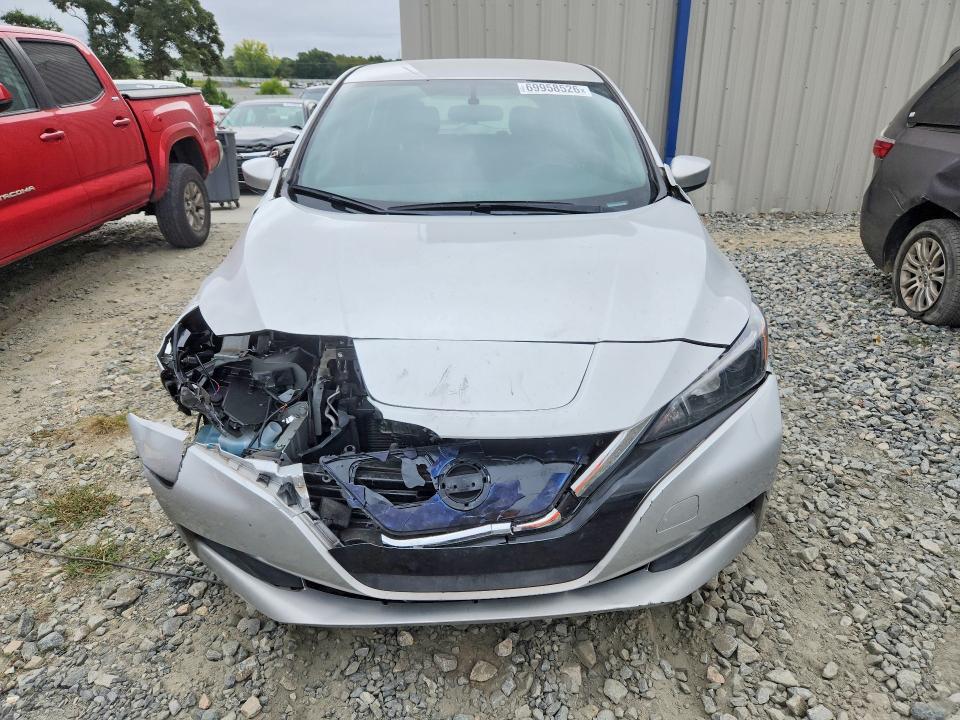 69958526 :رقم المزاد ، 1N4AZ1CP3JC308231 vin ، 2018 Nissan Leaf مزاد بيع