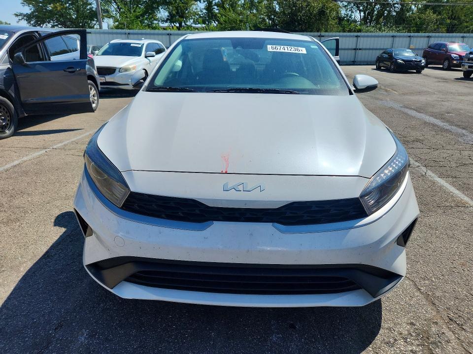 66741236 :رقم المزاد ، 3KPF24AD1NE465849 vin ، 2022 Kia Forte مزاد بيع