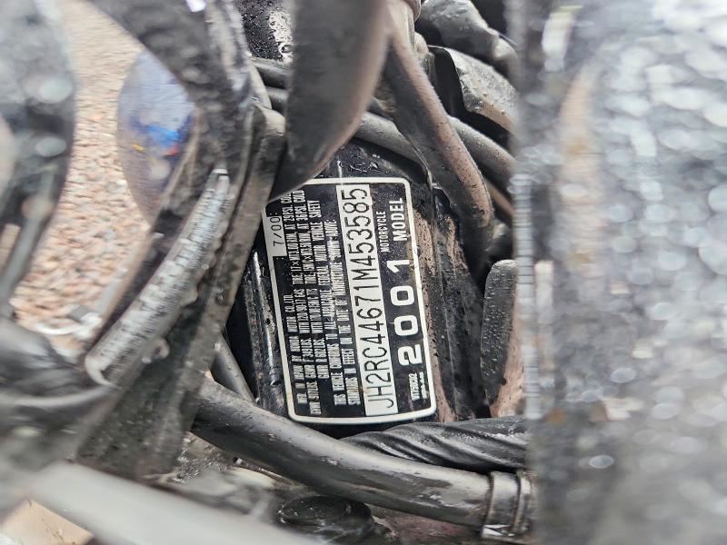 70338176 :رقم المزاد ، JH2RC44671M453585 vin ، 2001 Honda Vt750 مزاد بيع