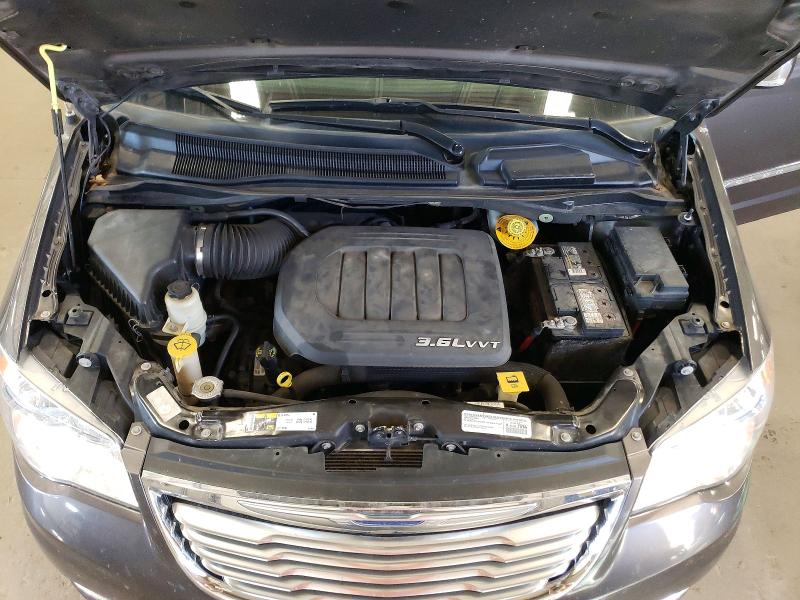70258146 :رقم المزاد ، 2C4RC1CG2FR589872 vin ، 2015 Chrysler Town & Country مزاد بيع