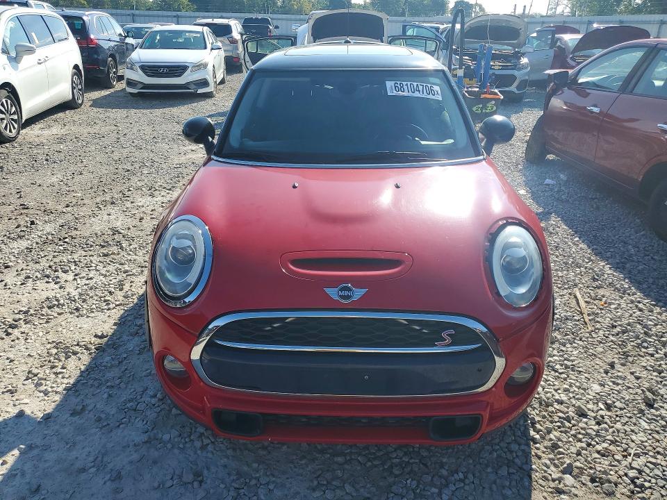 68104706 :رقم المزاد ، WMWXP7C5XF2A59080 vin ، 2015 Mini Cooper مزاد بيع