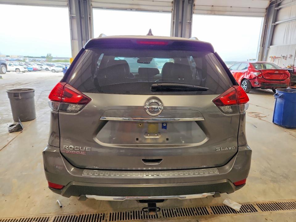 Продаж на аукціоні авто 2017 Nissan Rogue, vin: JN8AT2MV1HW024057, номер лоту: 69597366