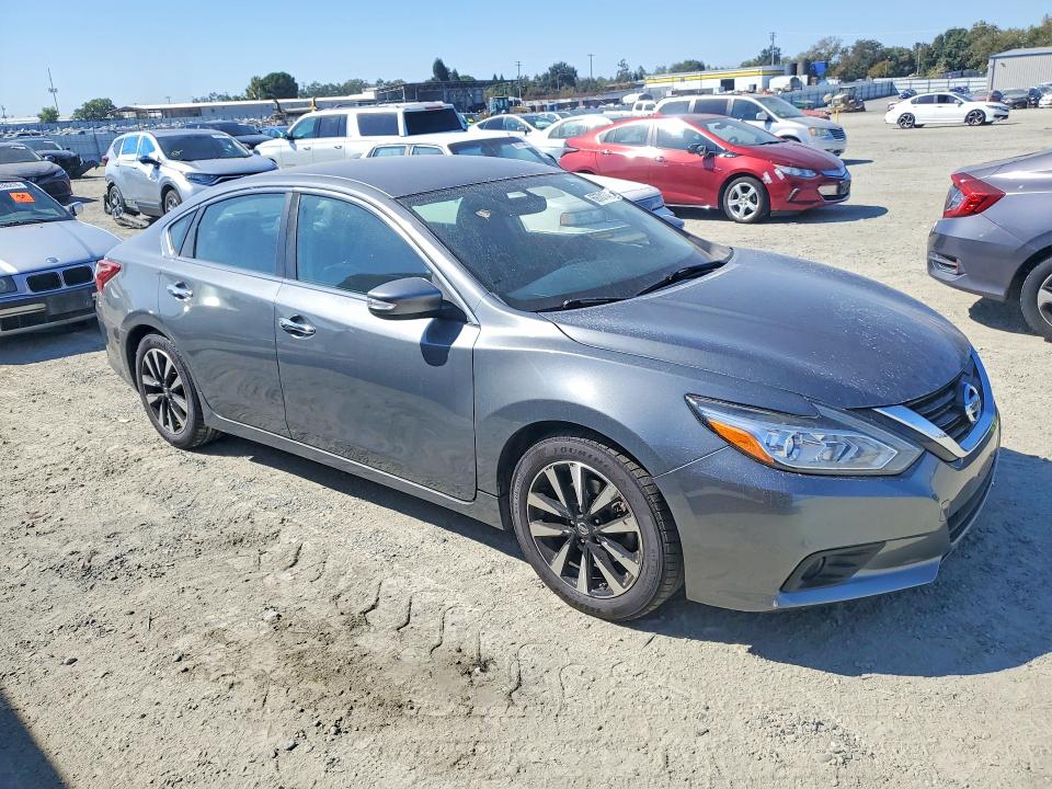 2018 Nissan Altima მანქანა იყიდება აუქციონზე, vin: 1N4AL3AP8JC172307, აუქციონის ნომერი: 69701746