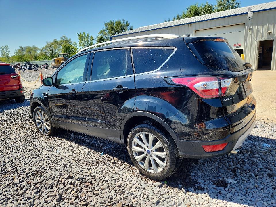 67726026 :رقم المزاد ، 1FMCU9J99HUE98718 vin ، 2017 Ford Escape مزاد بيع
