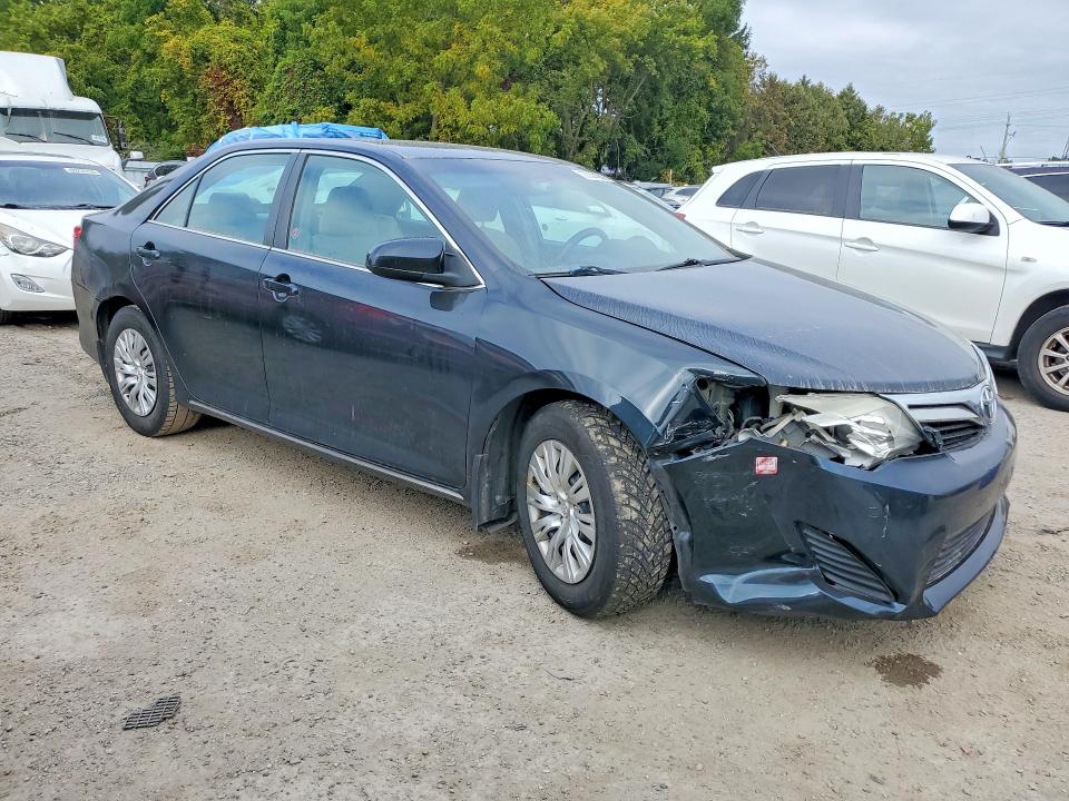 70344286 :رقم المزاد ، 4T1BF1FK6EU729220 vin ، 2014 Toyota Camry مزاد بيع