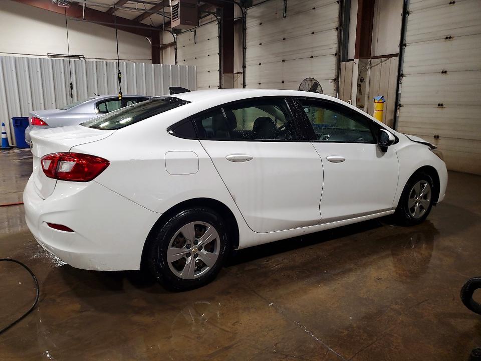 70634716 :رقم المزاد ، 1G1BB5SMXJ7129896 vin ، 2018 Chevrolet Cruze مزاد بيع