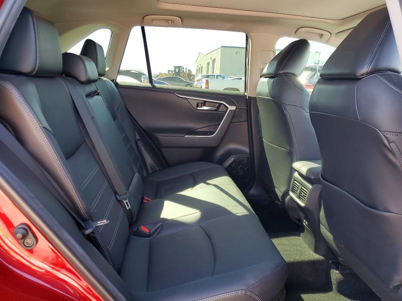 68112536 :رقم المزاد ، 4T3D6RFV5MU027350 vin ، 2021 Toyota Rav4 مزاد بيع