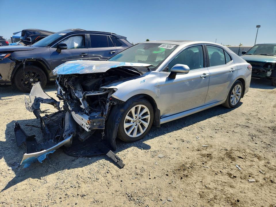 Продажа на аукционе авто 2021 Toyota Camry, vin: 4T1H11AK0MU616183, номер лота: 69917926