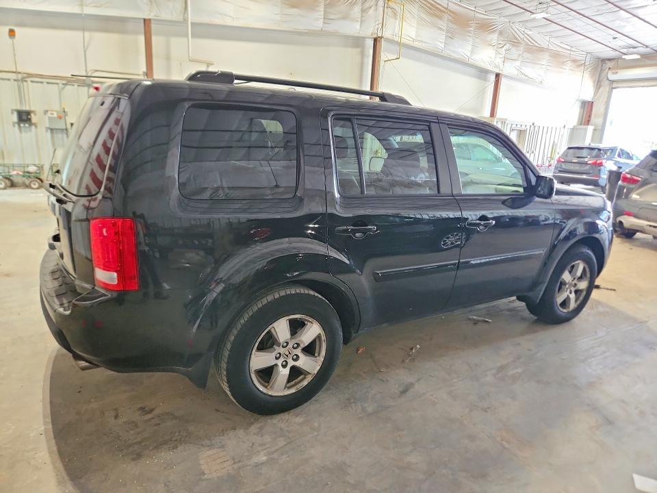 2011 Honda Pilot მანქანა იყიდება აუქციონზე, vin: 5FNYF3H58BB018415, აუქციონის ნომერი: 70304976