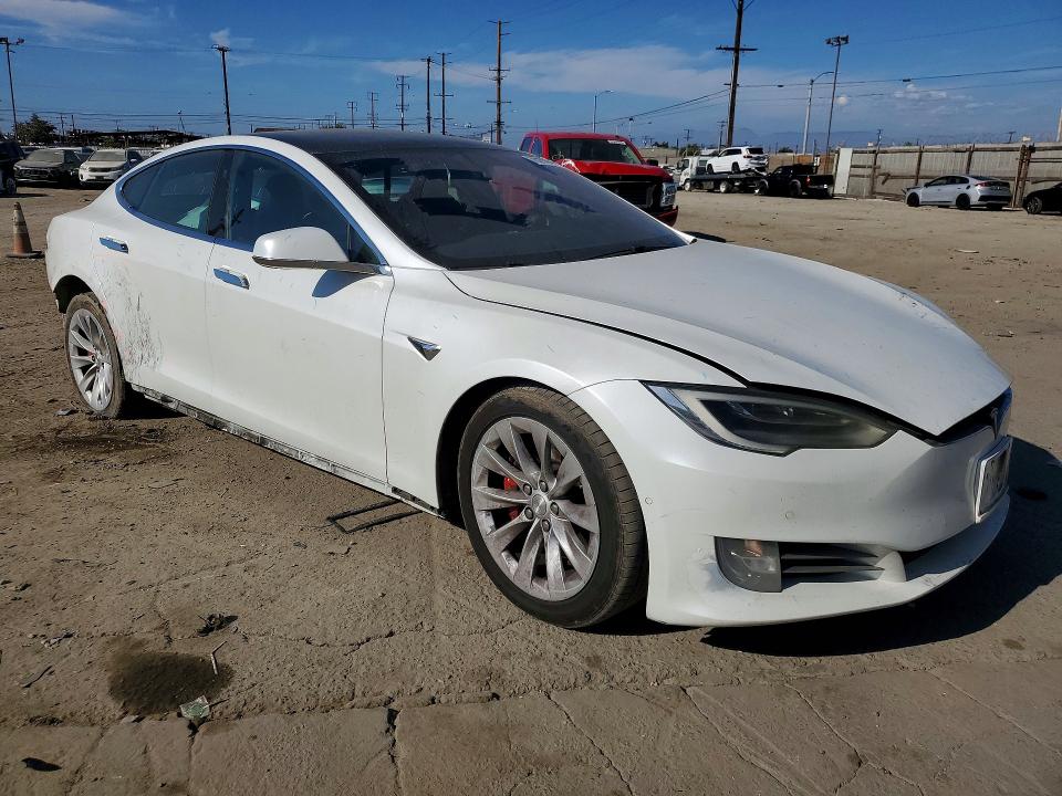 2020 Tesla Model S მანქანა იყიდება აუქციონზე, vin: 5YJSA1E43LF364975, აუქციონის ნომერი: 70090946