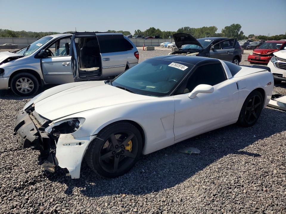 67603916 :رقم المزاد ، 1G1YY24U255115058 vin ، 2005 Chevrolet Corvette مزاد بيع