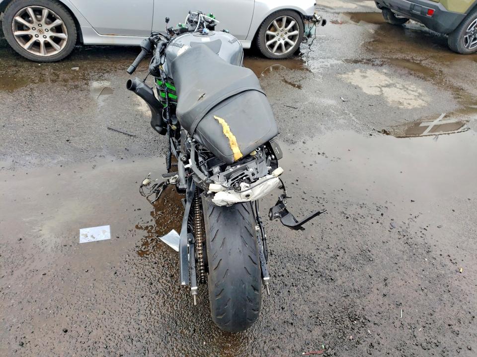 67311456 :رقم المزاد ، JKBZXNE12CA000068 vin ، 2012 Kawasaki Zx1400 مزاد بيع