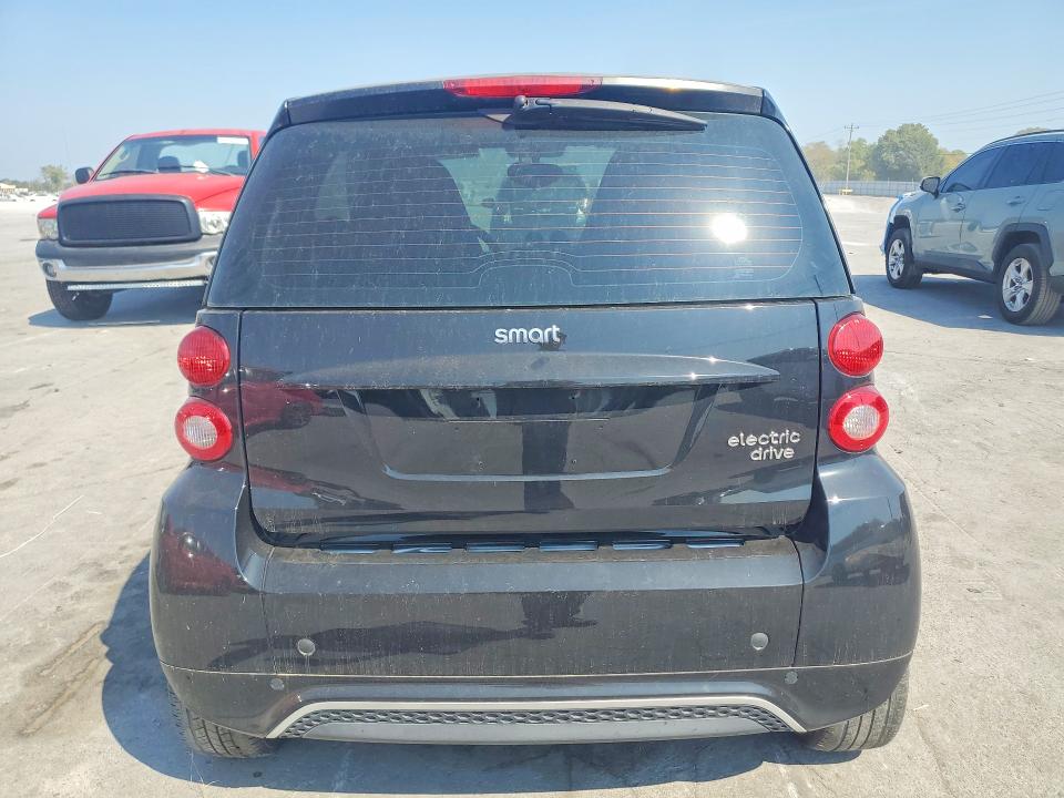 69731126 :رقم المزاد ، WMEEJ9AA6DK696731 vin ، 2013 Smart Fortwo مزاد بيع
