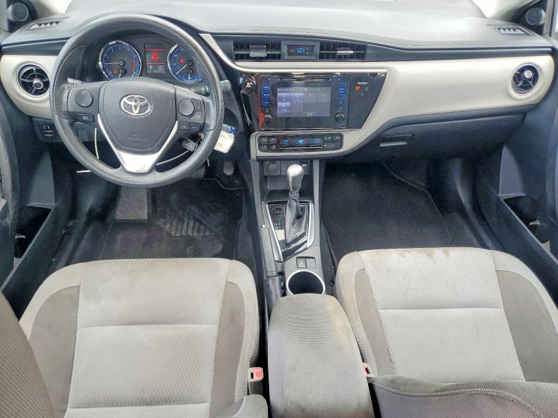 70129336 :رقم المزاد ، 2T1BURHE4HC882289 vin ، 2017 Toyota Corolla مزاد بيع