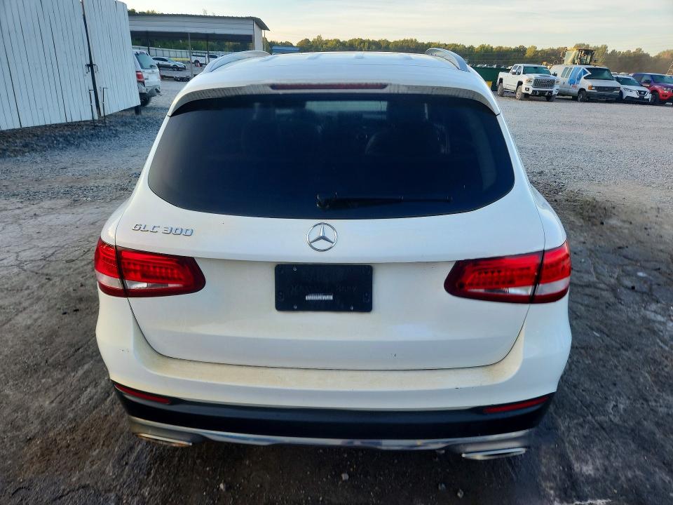 69977456 :رقم المزاد ، WDC0G4JB6HF196807 vin ، 2017 Mercedes-benz Glc مزاد بيع