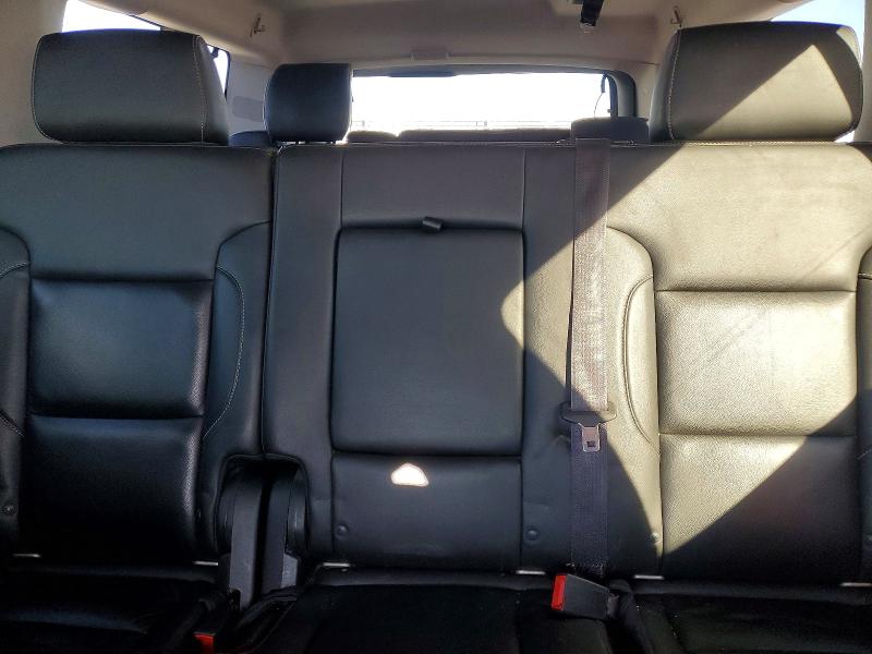 Продаж на аукціоні авто 2015 Chevrolet Suburban, vin: 1GNSKJKC8FR553328, номер лоту: 70860216
