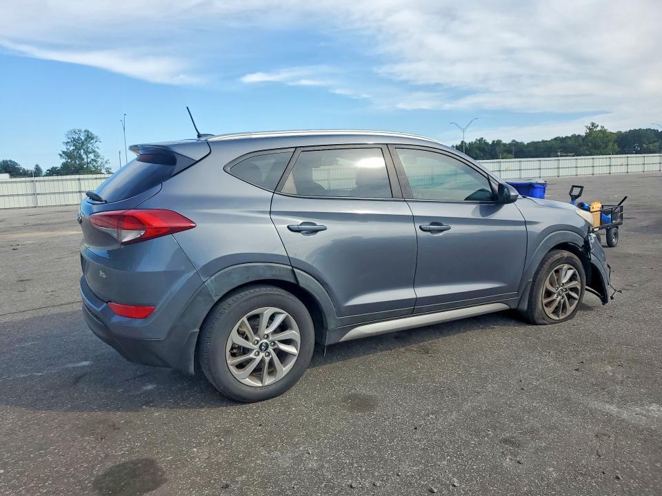 2017 Hyundai Tucson მანქანა იყიდება აუქციონზე, vin: KM8J33A49HU327740, აუქციონის ნომერი: 68590716