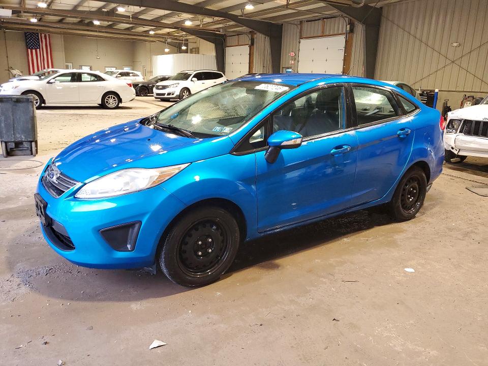 2013 Ford Fiesta მანქანა იყიდება აუქციონზე, vin: 3FADP4BJ1DM192550, აუქციონის ნომერი: 70627246