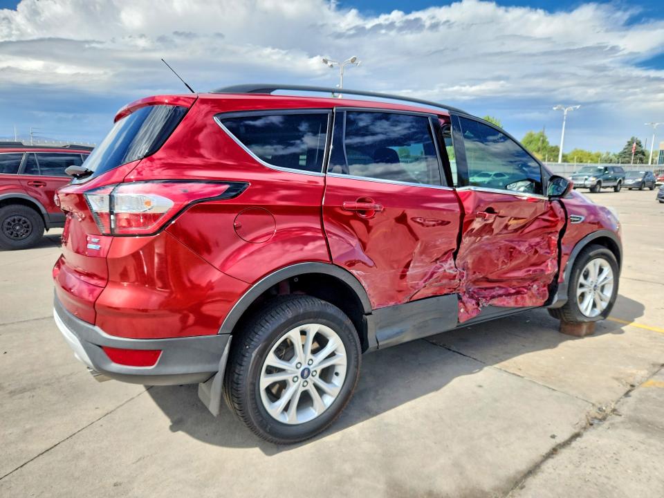 Продажа на аукционе авто 2018 Ford Escape, vin: 1FMCU9G92JUC20742, номер лота: 68142176