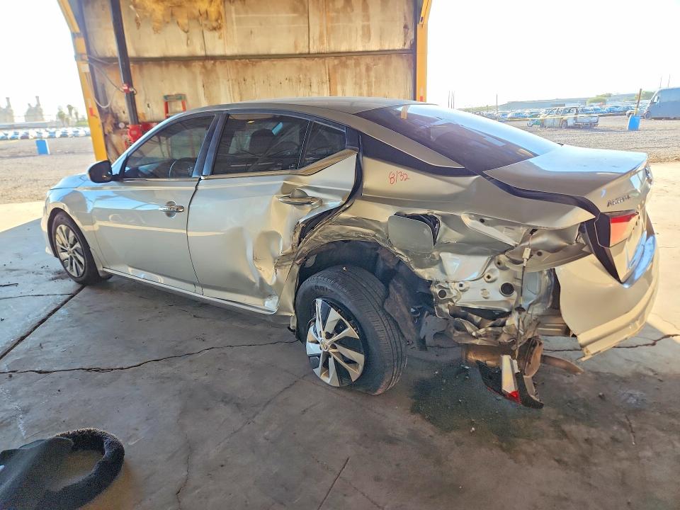2021 Nissan Altima მანქანა იყიდება აუქციონზე, vin: 1N4BL4BV3MN352777, აუქციონის ნომერი: 69715226