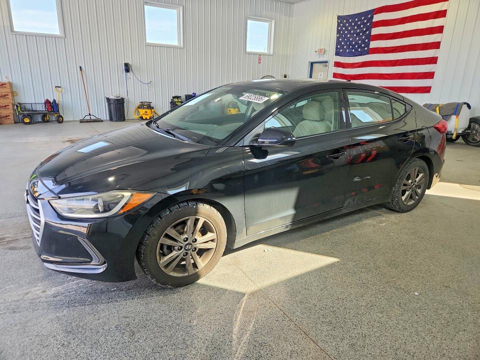 69025886 :رقم المزاد ، 5NPD84LF2HH155021 vin ، 2017 Hyundai Elantra مزاد بيع