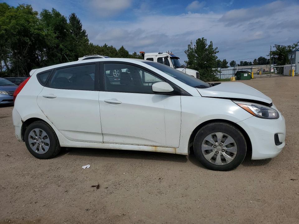 2016 Hyundai Accent მანქანა იყიდება აუქციონზე, vin: KMHCT5AE0GU244631, აუქციონის ნომერი: 68842266