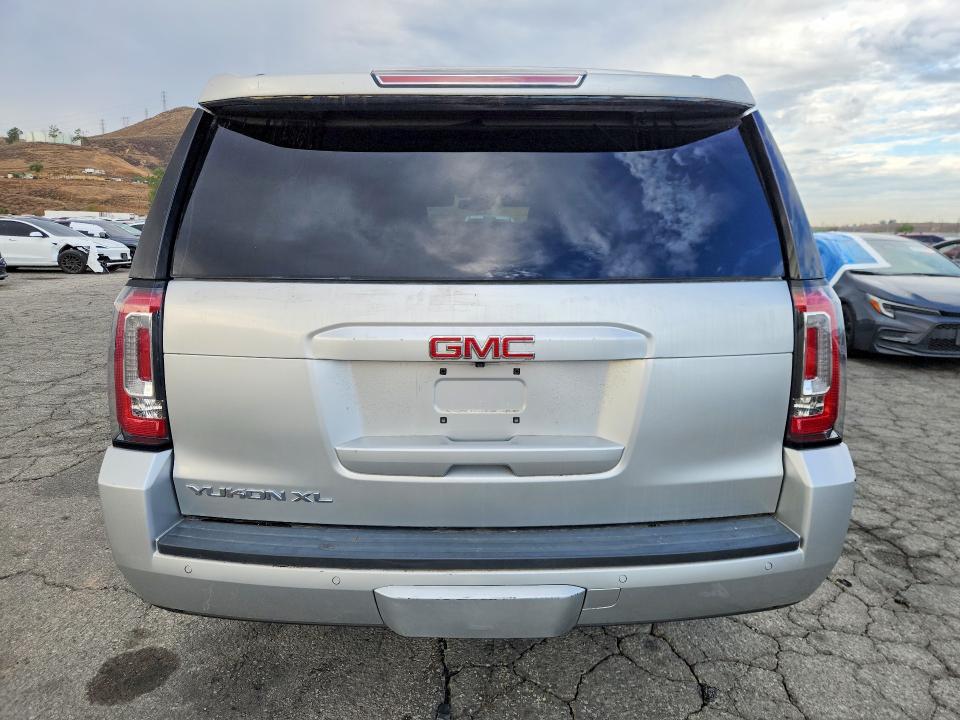 67562126 :رقم المزاد ، 1GKS1GKC4HR261715 vin ، 2017 Gmc Yukon Xl مزاد بيع
