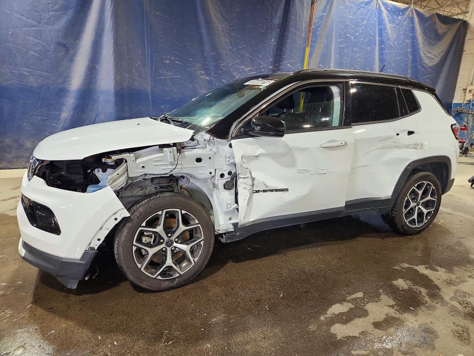 70444016 :رقم المزاد ، 3C4NJDCN0ST565145 vin ، 2025 Jeep Compass مزاد بيع