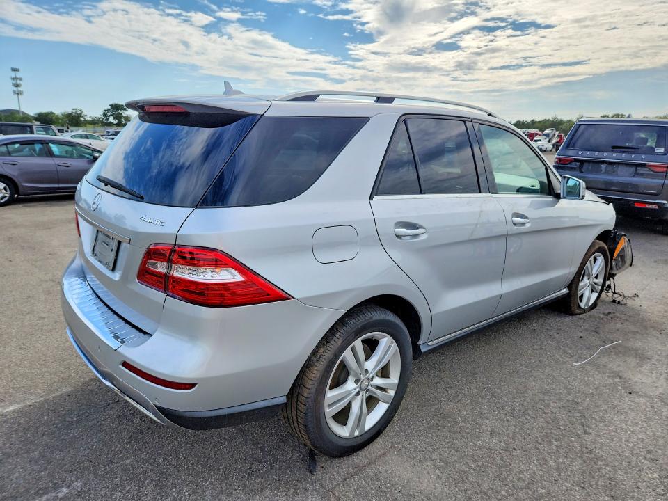 69283696 :رقم المزاد ، 4JGDA5HBXFA520576 vin ، 2015 Mercedes-benz Ml مزاد بيع