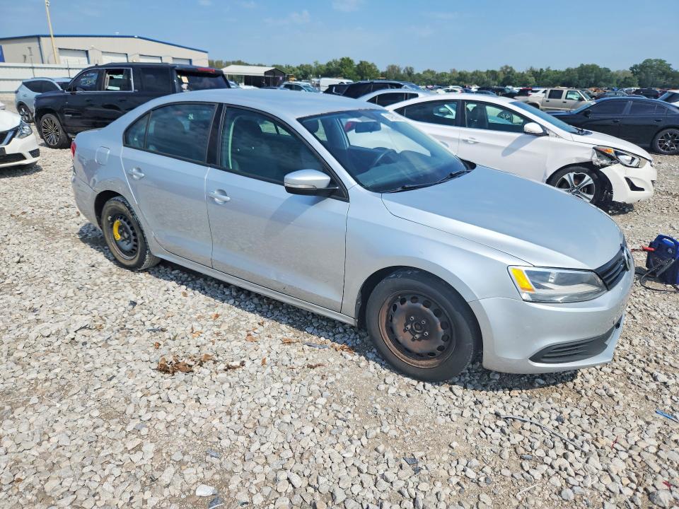 2011 Volkswagen Jetta მანქანა იყიდება აუქციონზე, vin: 3VWDX7AJ4BM303342, აუქციონის ნომერი: 69465096