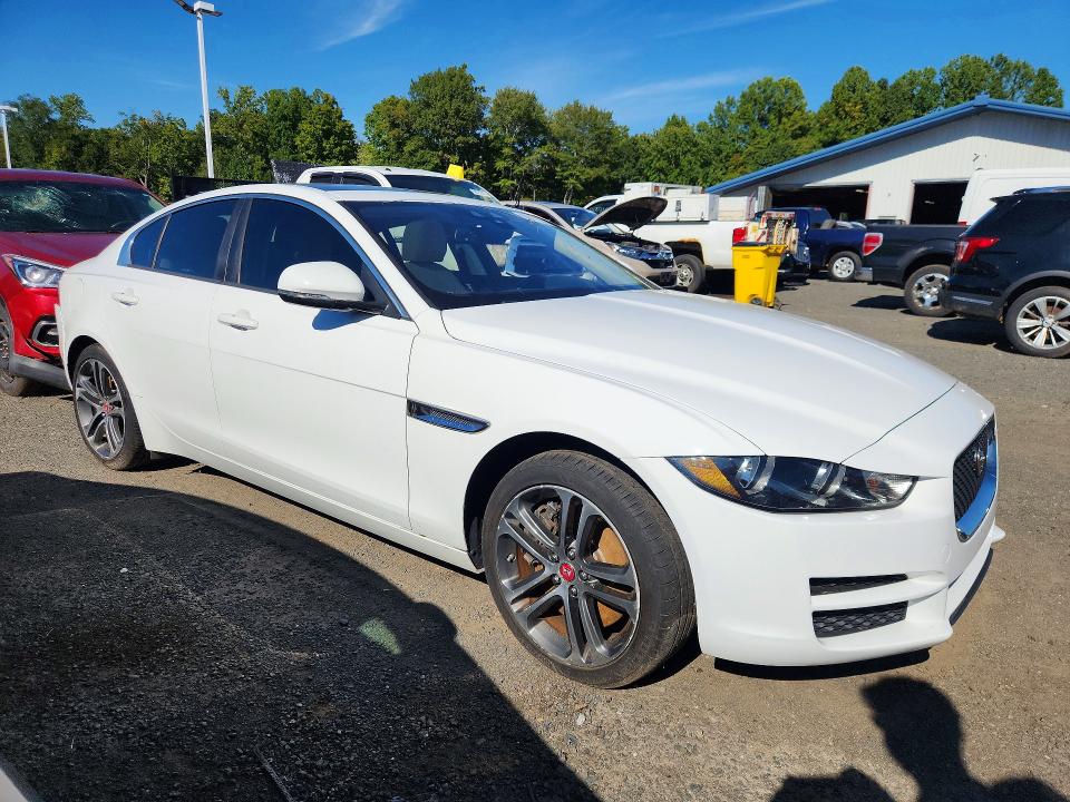 2017 Jaguar Xe მანქანა იყიდება აუქციონზე, vin: SAJAJ4BVXHA958474        , აუქციონის ნომერი: 68617226