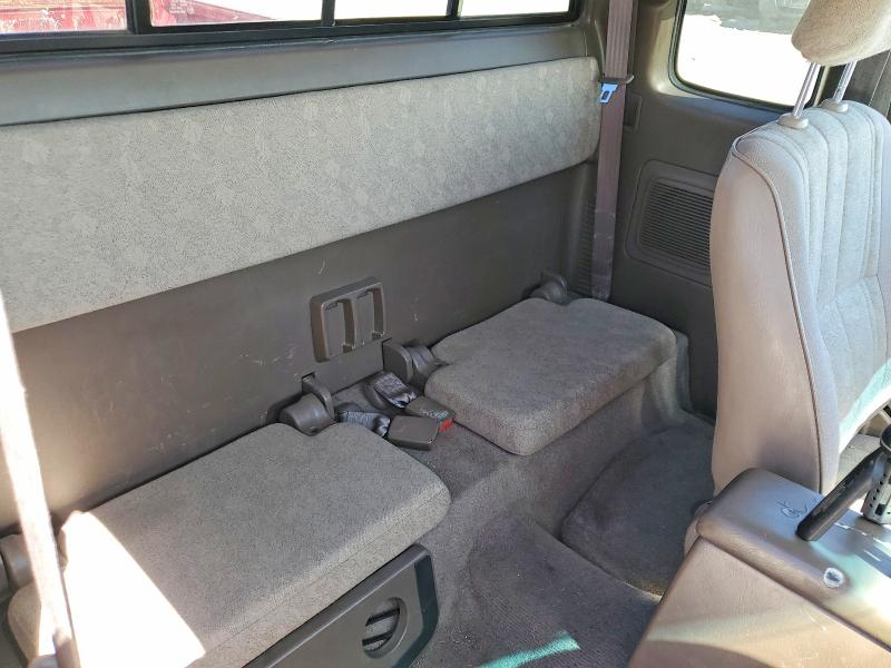 68689736 :رقم المزاد ، 4TAWN72N8YZ621146 vin ، 2000 Toyota Tacoma مزاد بيع
