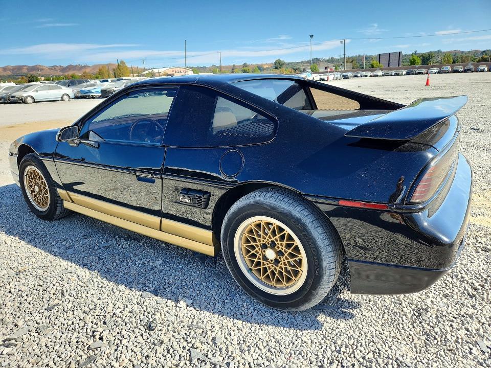 1988 Pontiac Fiero მანქანა იყიდება აუქციონზე, vin: 1G2PG119XJP200412, აუქციონის ნომერი: 67533906