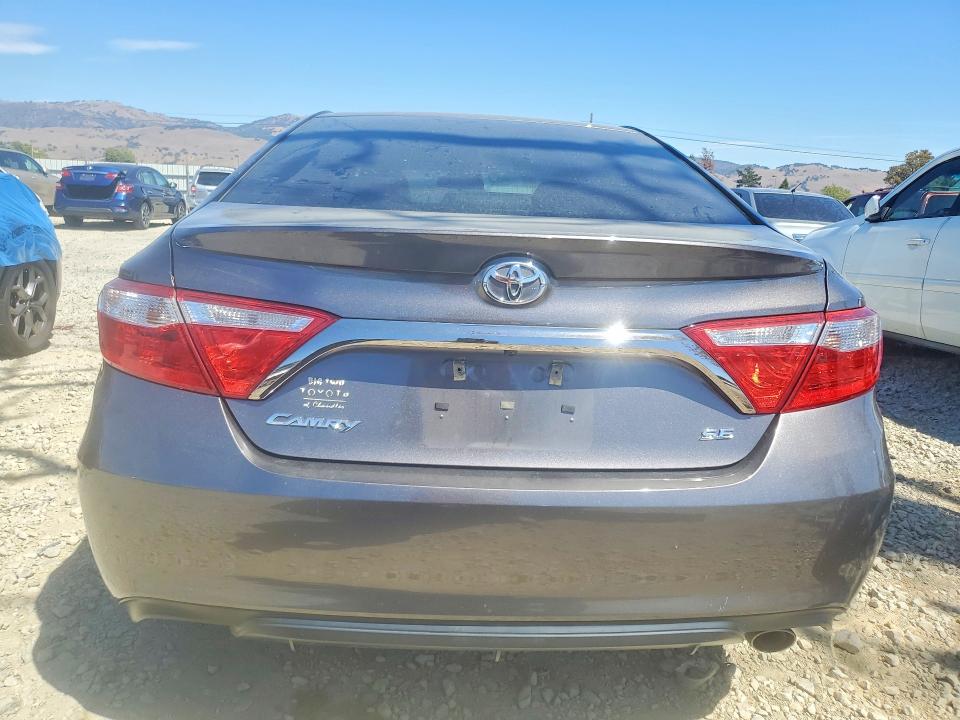 68244366 :رقم المزاد ، 4T1BF1FK1HU731185 vin ، 2017 Toyota Camry مزاد بيع