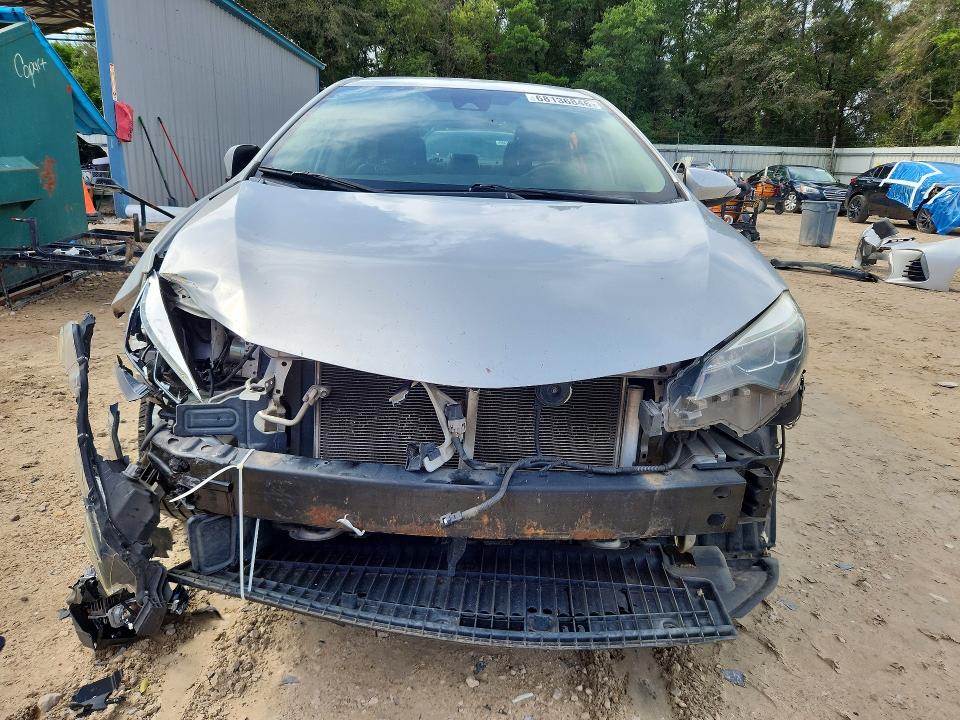 68136846 :رقم المزاد ، 5YFBURHEXHP655320 vin ، 2017 Toyota Corolla مزاد بيع