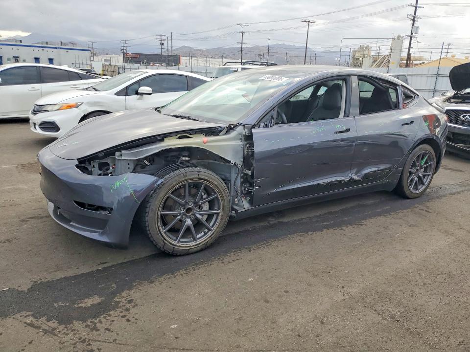 2023 Tesla Model 3 მანქანა იყიდება აუქციონზე, vin: 5YJ3E1EA5PF686604, აუქციონის ნომერი: 69008006