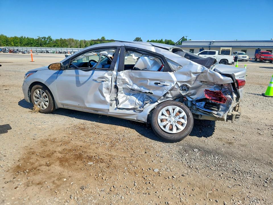 69284166 :رقم المزاد ، 3KPC24A34JE020235 vin ، 2018 Hyundai Accent مزاد بيع