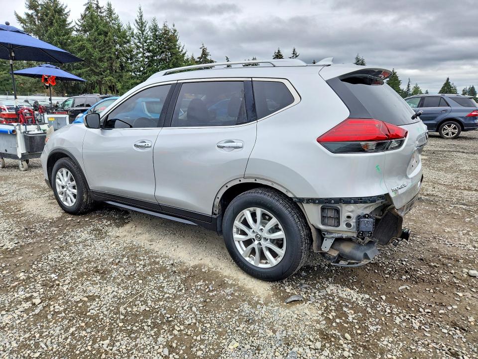 Продажа на аукционе авто 2017 Nissan Rogue, vin: JN8AT2MT5HW392059, номер лота: 70710016