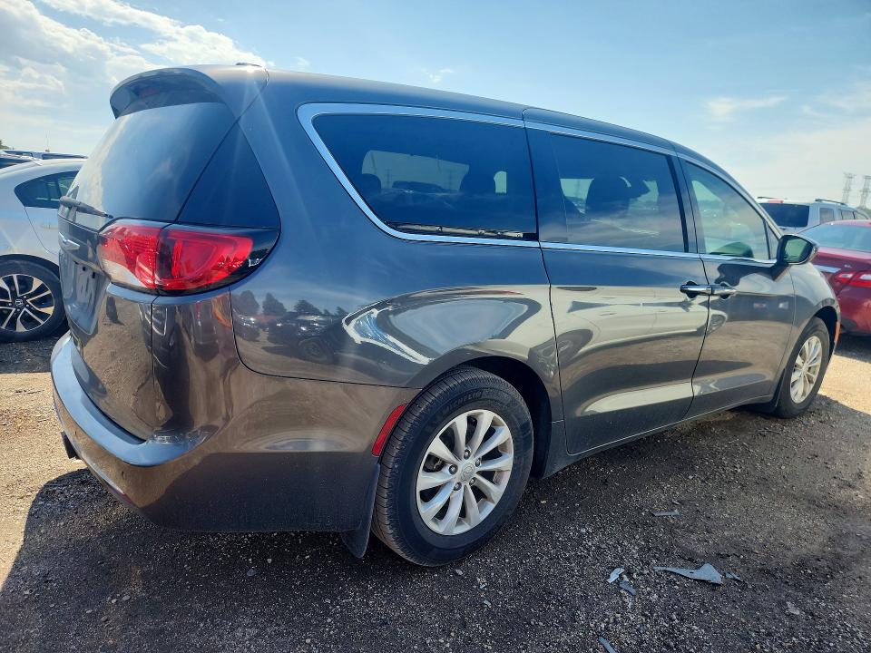 69173466 :رقم المزاد ، 2C4RC1FG0JR101801 vin ، 2018 Chrysler Pacifica مزاد بيع