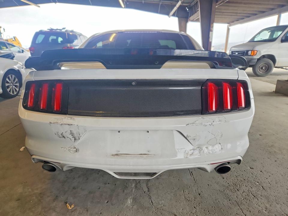 69192936 :رقم المزاد ، 1FA6P8AM0F5311595 vin ، 2015 Ford Mustang مزاد بيع