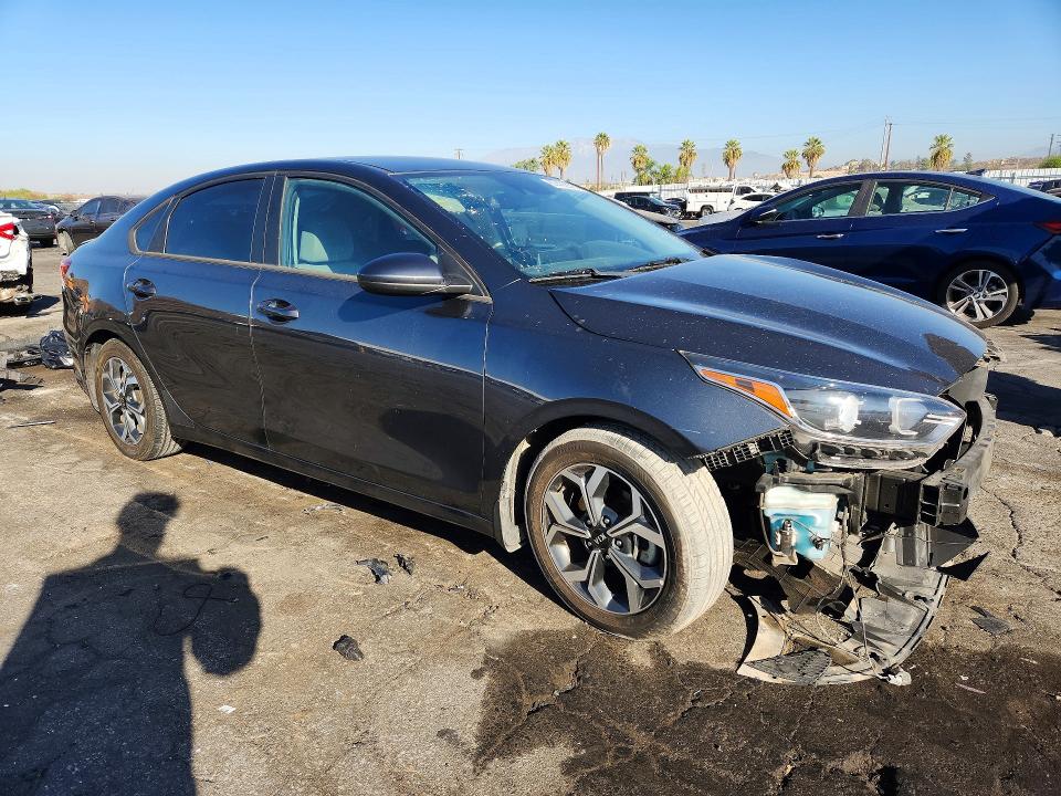 2021 Kia Forte მანქანა იყიდება აუქციონზე, vin: 3KPF24AD1ME316744, აუქციონის ნომერი: 67402376