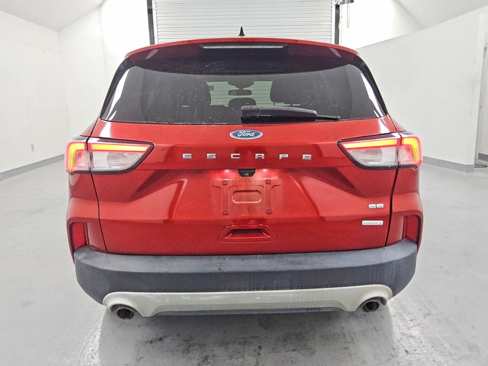 69807766 :رقم المزاد ، 1FMCU0G68LUB02599 vin ، 2020 Ford Escape مزاد بيع