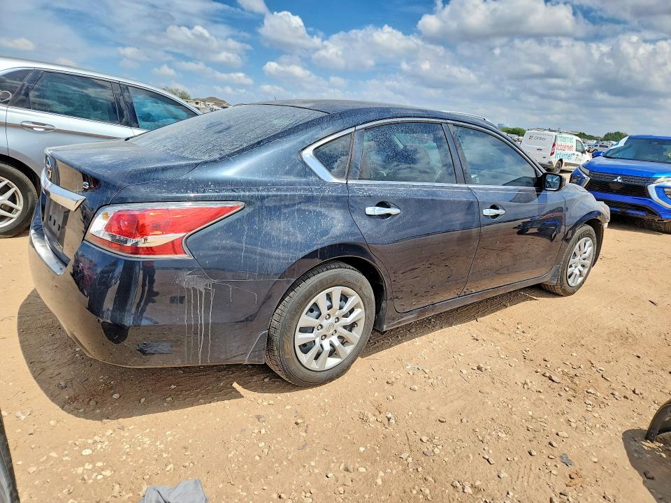 2015 Nissan Altima მანქანა იყიდება აუქციონზე, vin: 1N4AL3APXFN334014, აუქციონის ნომერი: 69215496