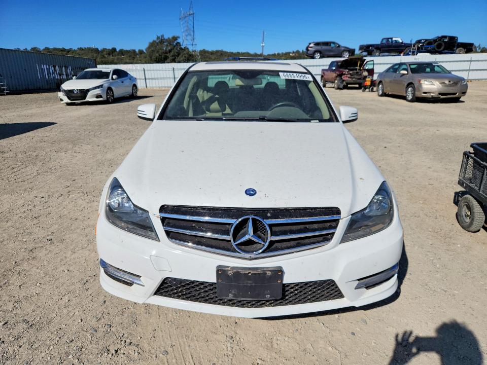 Продажа на аукционе авто 2014 Mercedes-benz C, vin: WDDGF4HB3ER307178, номер лота: 68884996