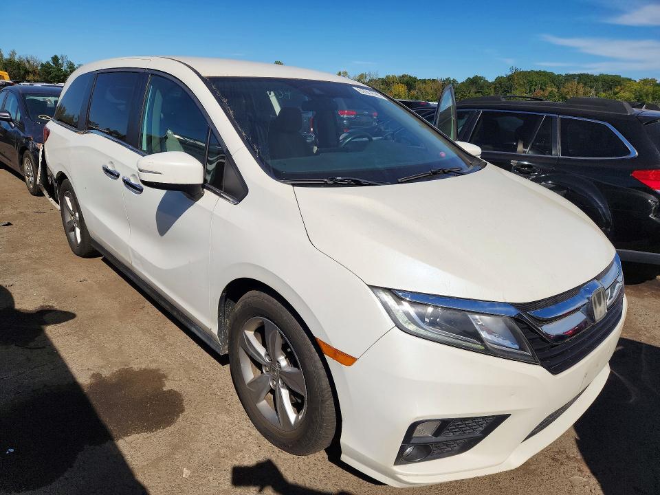 Продажа на аукционе авто 2018 Honda Odyssey, vin: 5FNRL6H55JB006123, номер лота: 69944596