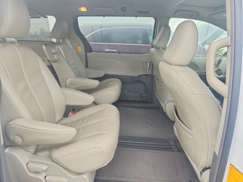 Продажа на аукционе авто 2014 Toyota Sienna, vin: 5TDYK3DC7ES476396, номер лота: 68253786