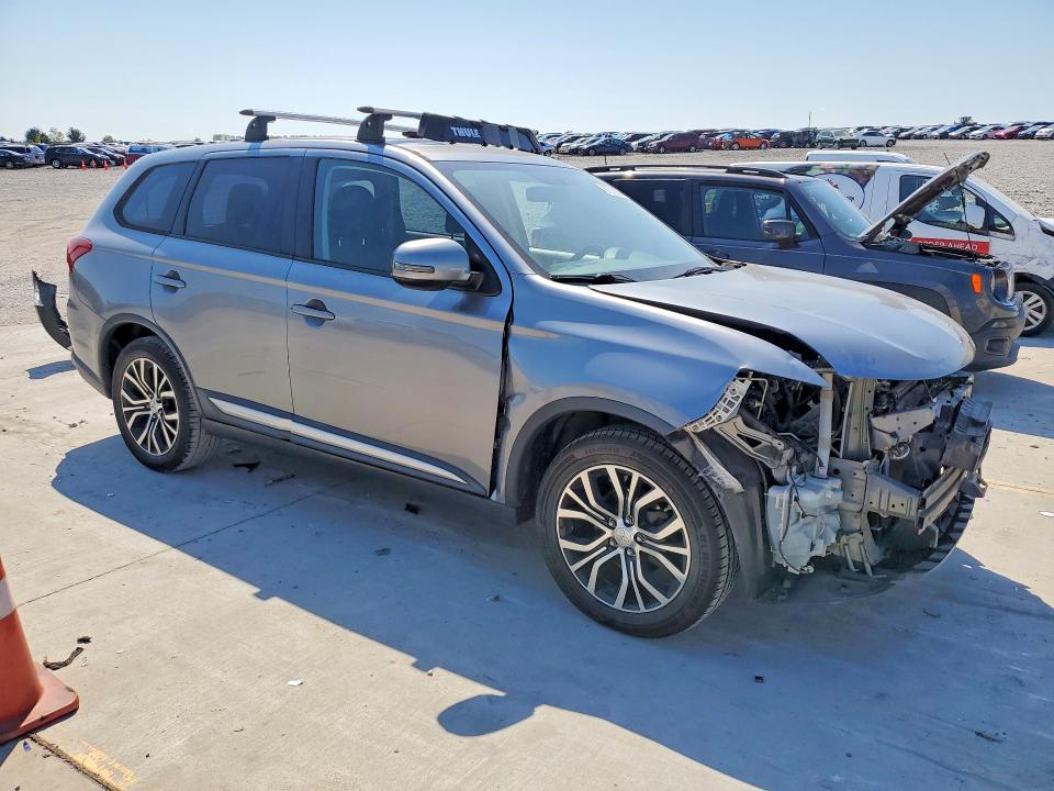 67213686 :رقم المزاد ، JA4AD3A3XHZ036637 vin ، 2017 Mitsubishi Outlander مزاد بيع