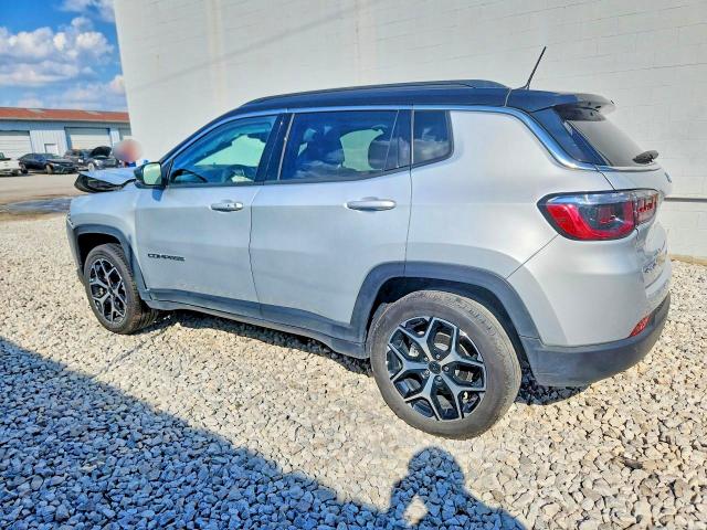 67703836 :رقم المزاد ، 3C4NJDCN9ST590741 vin ، 2025 Jeep Compass مزاد بيع