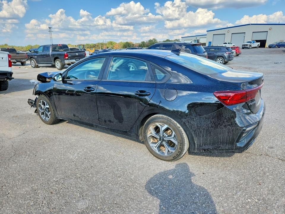 2021 Kia Forte მანქანა იყიდება აუქციონზე, vin: 3KPF24AD7ME360179, აუქციონის ნომერი: 69153106